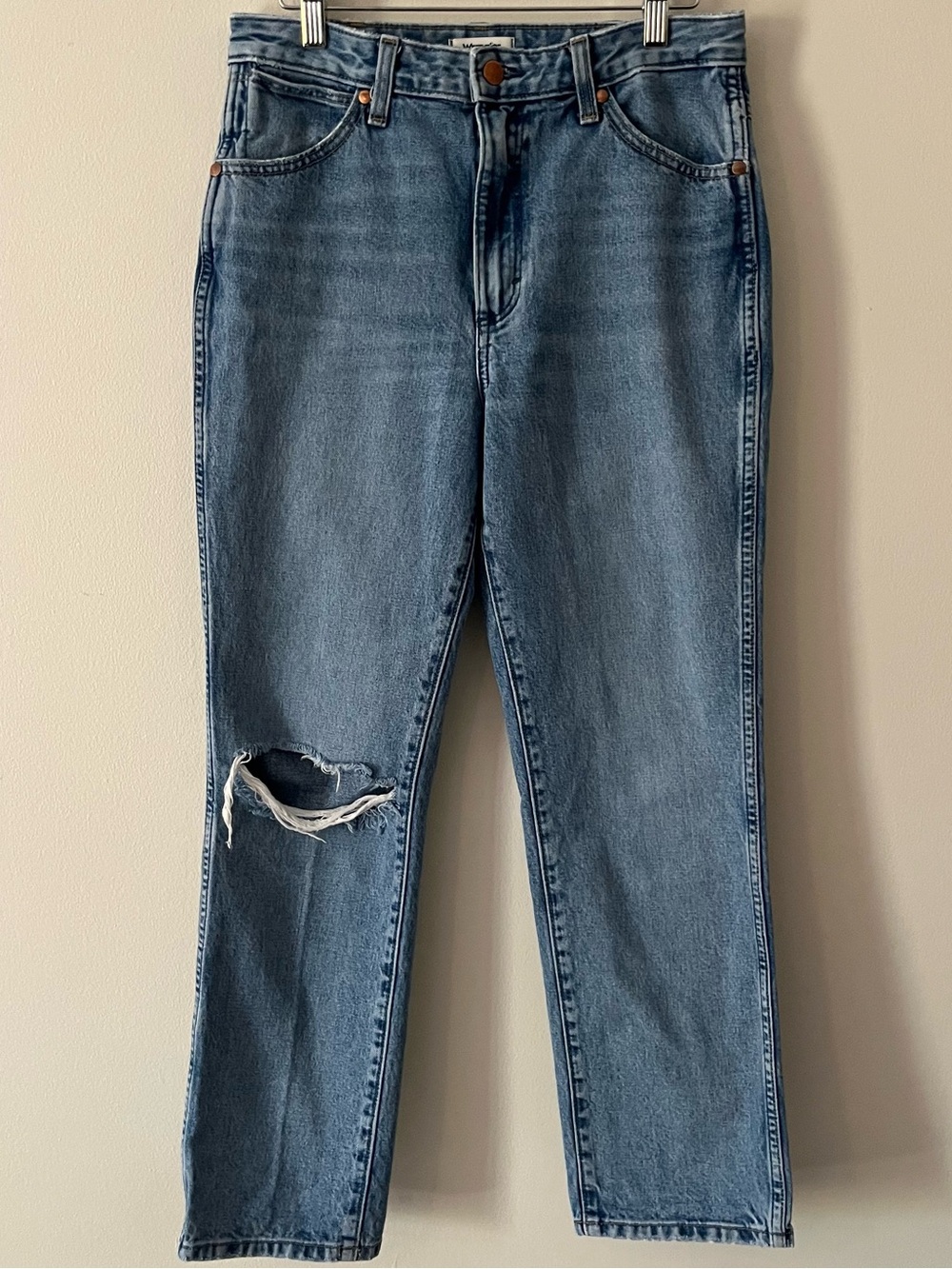 Women’s Wrangler Wild West High-Rise Straight Distressed Jeans 27x28 Cowgirl